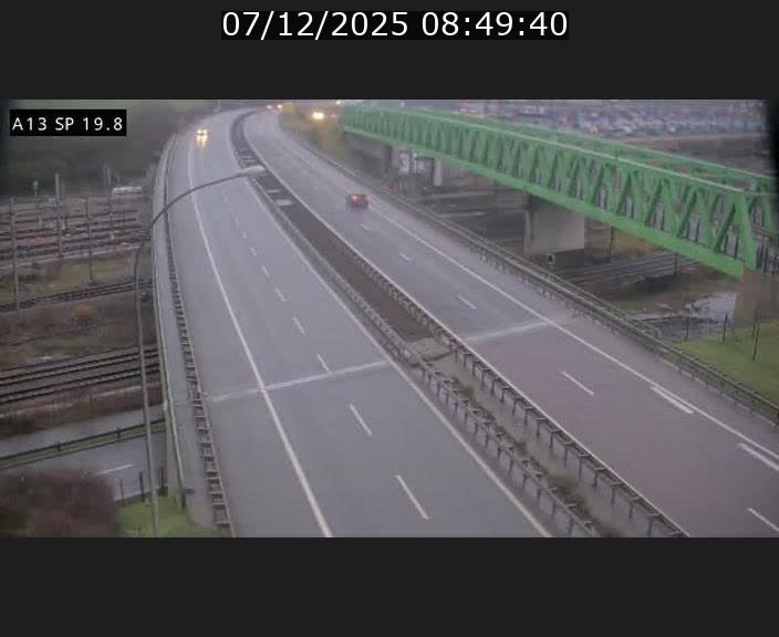 <h2>Traffic live webcam Luxembourg Croix de Bettembourg - A13 direction Esch-sur-Alzette - BK 19.8</h2>
