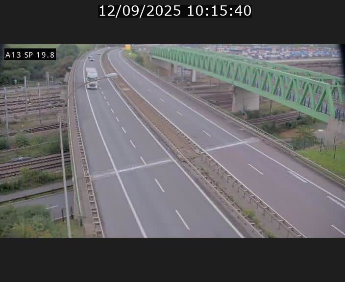 <h2>Traffic live webcam Luxembourg Croix de Bettembourg - A13 direction Esch-sur-Alzette - BK 19.8</h2>