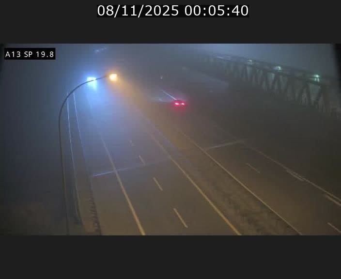 <h2>Traffic live webcam Luxembourg Croix de Bettembourg - A13 direction Esch-sur-Alzette - BK 19.8</h2>