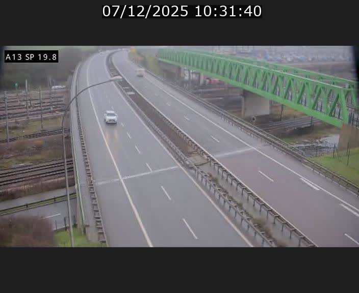 <h2>Traffic live webcam Luxembourg Croix de Bettembourg - A13 direction Esch-sur-Alzette - BK 19.8</h2>