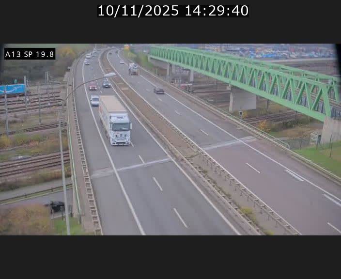 <h2>Traffic live webcam Luxembourg Croix de Bettembourg - A13 direction Esch-sur-Alzette - BK 19.8</h2>