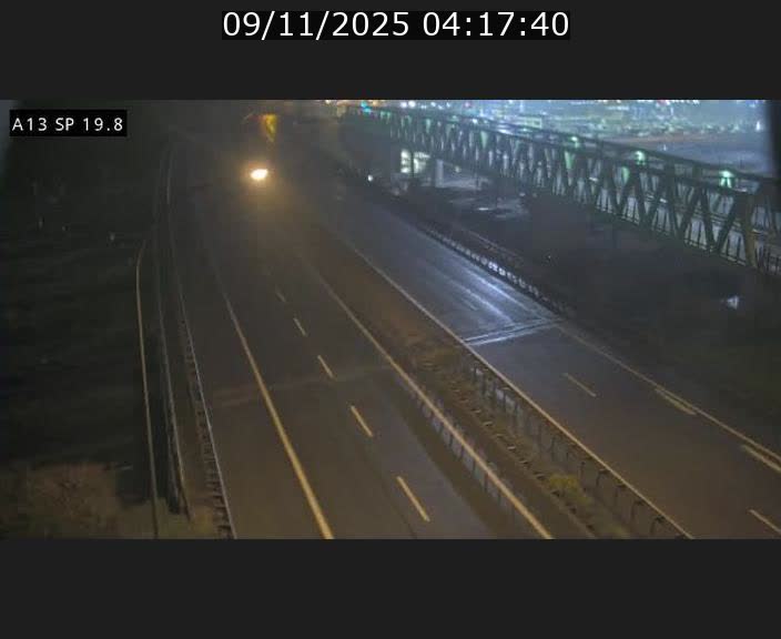 <h2>Traffic live webcam Luxembourg Croix de Bettembourg - A13 direction Esch-sur-Alzette - BK 19.8</h2>