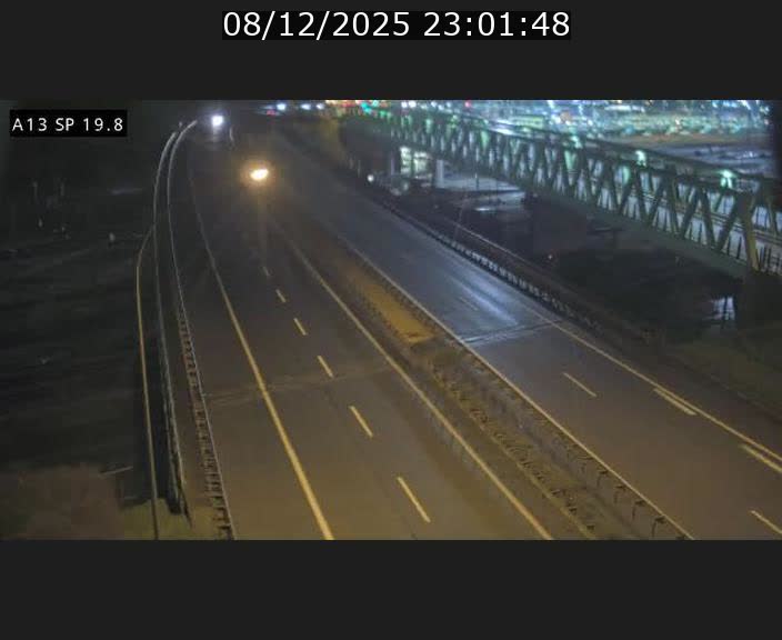 <h2>Traffic live webcam Luxembourg Croix de Bettembourg - A13 direction Esch-sur-Alzette - BK 19.8</h2>