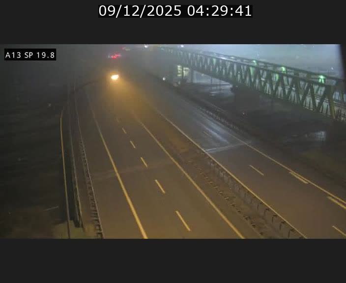 <h2>Traffic live webcam Luxembourg Croix de Bettembourg - A13 direction Esch-sur-Alzette - BK 19.8</h2>