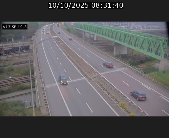 <h2>Traffic live webcam Luxembourg Croix de Bettembourg - A13 direction Esch-sur-Alzette - BK 19.8</h2>