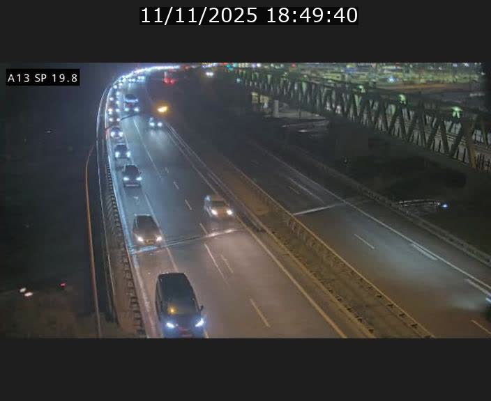 <h2>Traffic live webcam Luxembourg Croix de Bettembourg - A13 direction Esch-sur-Alzette - BK 19.8</h2>