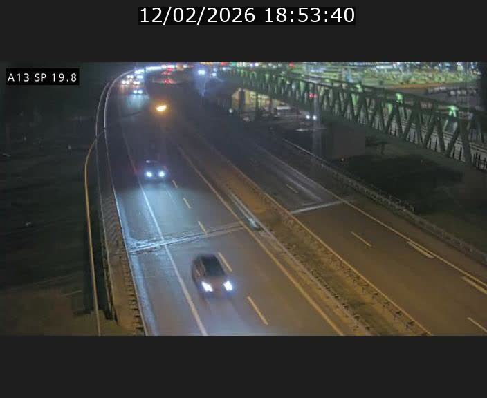 <h2>Traffic live webcam Luxembourg Croix de Bettembourg - A13 direction Esch-sur-Alzette - BK 19.8</h2>