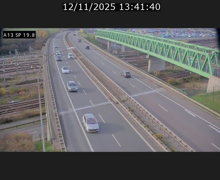 <h2>Traffic live webcam Luxembourg Croix de Bettembourg - A13 direction Esch-sur-Alzette - BK 19.8</h2>