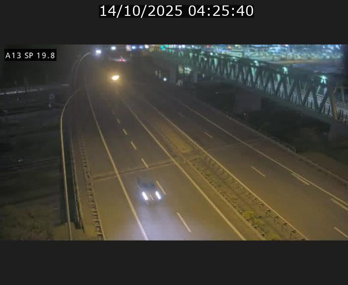 <h2>Traffic live webcam Luxembourg Croix de Bettembourg - A13 direction Esch-sur-Alzette - BK 19.8</h2>