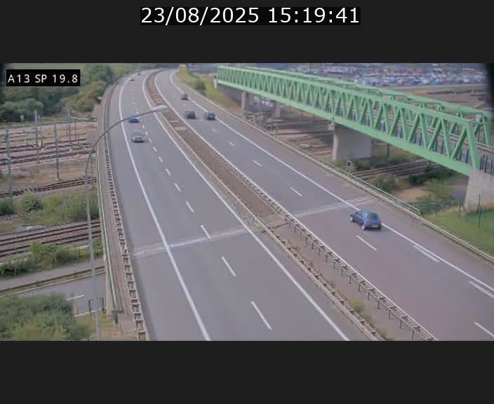 <h2>Traffic live webcam Luxembourg Croix de Bettembourg - A13 direction Esch-sur-Alzette - BK 19.8</h2>