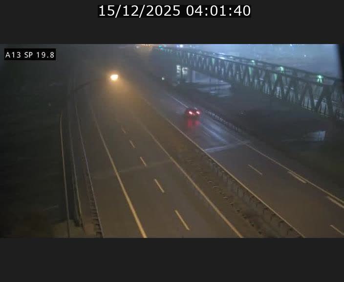 <h2>Traffic live webcam Luxembourg Croix de Bettembourg - A13 direction Esch-sur-Alzette - BK 19.8</h2>