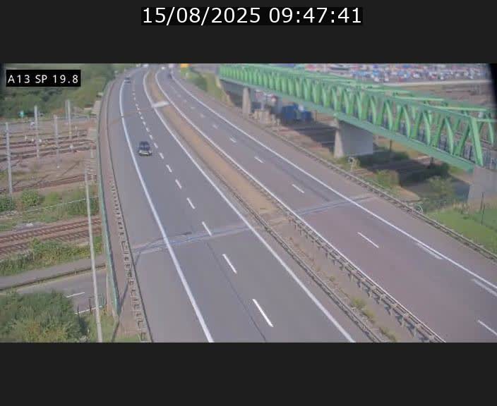<h2>Traffic live webcam Luxembourg Croix de Bettembourg - A13 direction Esch-sur-Alzette - BK 19.8</h2>