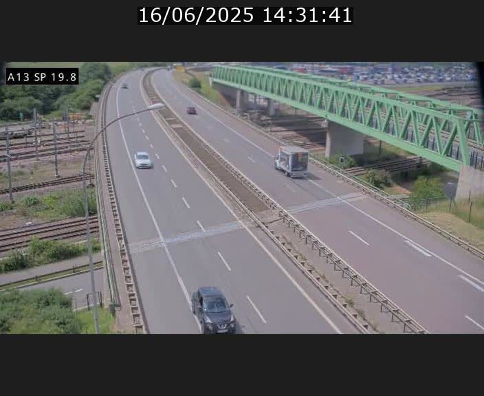 Traffic live webcam Luxembourg Croix de Bettembourg - A13 direction Esch-sur-Alzette - BK 19.8