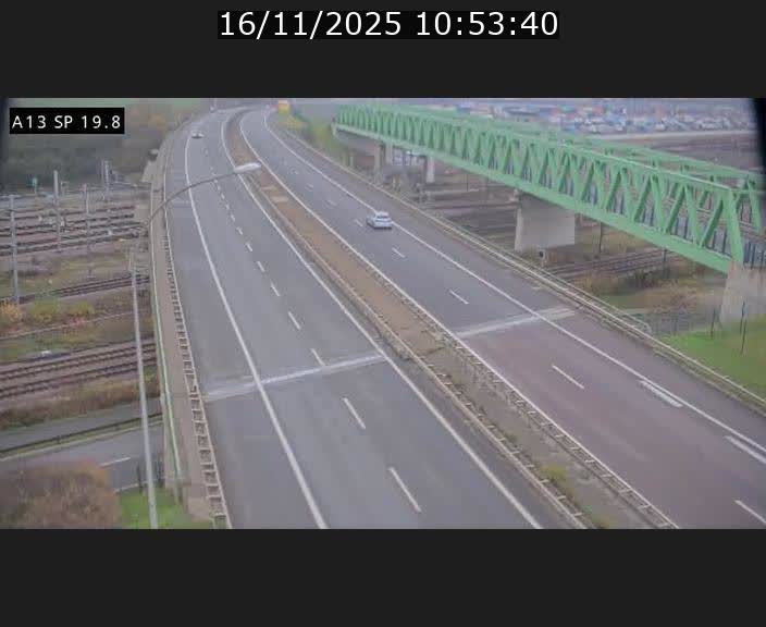 <h2>Traffic live webcam Luxembourg Croix de Bettembourg - A13 direction Esch-sur-Alzette - BK 19.8</h2>