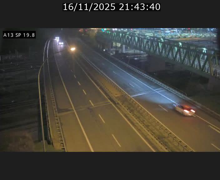 <h2>Traffic live webcam Luxembourg Croix de Bettembourg - A13 direction Esch-sur-Alzette - BK 19.8</h2>