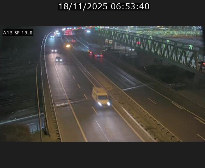 <h2>Traffic live webcam Luxembourg Croix de Bettembourg - A13 direction Esch-sur-Alzette - BK 19.8</h2>