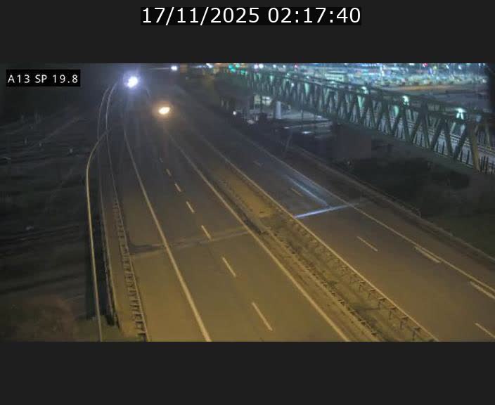 <h2>Traffic live webcam Luxembourg Croix de Bettembourg - A13 direction Esch-sur-Alzette - BK 19.8</h2>