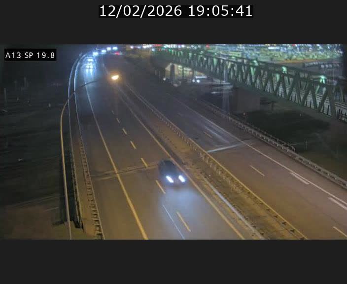 Traffic live webcam Luxembourg Croix de Bettembourg - A13 direction Esch-sur-Alzette - BK 19.8