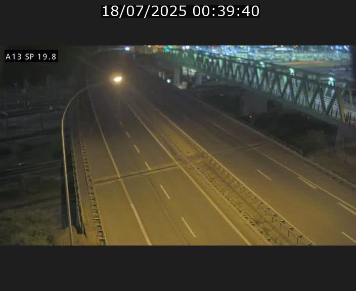 <h2>Traffic live webcam Luxembourg Croix de Bettembourg - A13 direction Esch-sur-Alzette - BK 19.8</h2>
