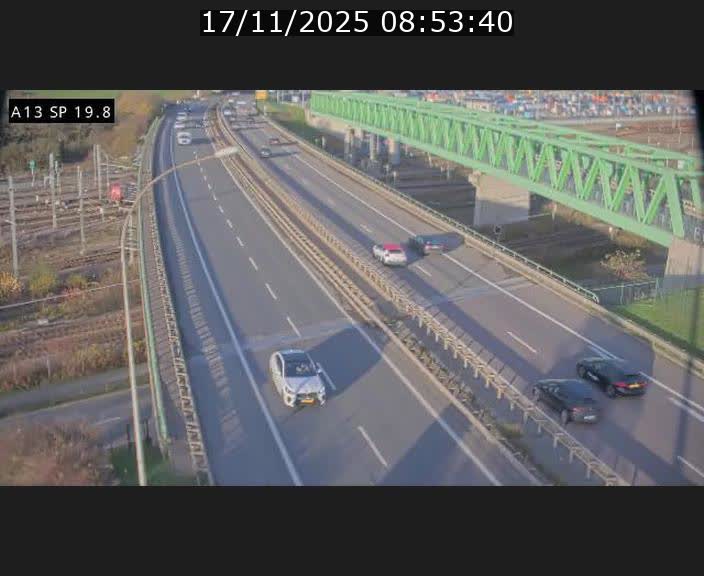 <h2>Traffic live webcam Luxembourg Croix de Bettembourg - A13 direction Esch-sur-Alzette - BK 19.8</h2>