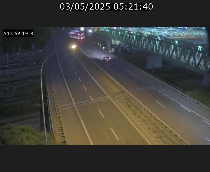 Traffic live webcam Luxembourg Croix de Bettembourg - A13 direction Esch-sur-Alzette - BK 19.8