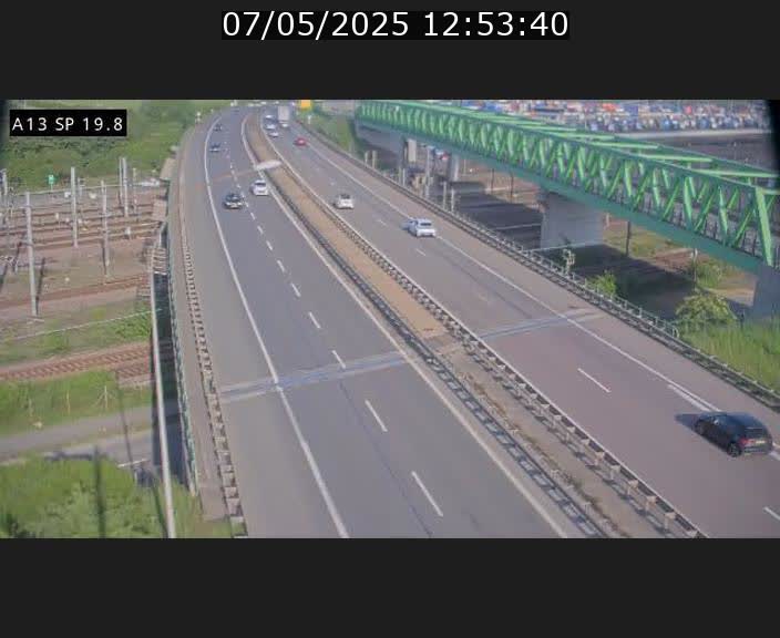 Traffic live webcam Luxembourg Croix de Bettembourg - A13 direction Esch-sur-Alzette - BK 19.8