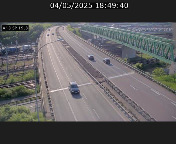 Traffic live webcam Luxembourg Croix de Bettembourg - A13 direction Esch-sur-Alzette - BK 19.8