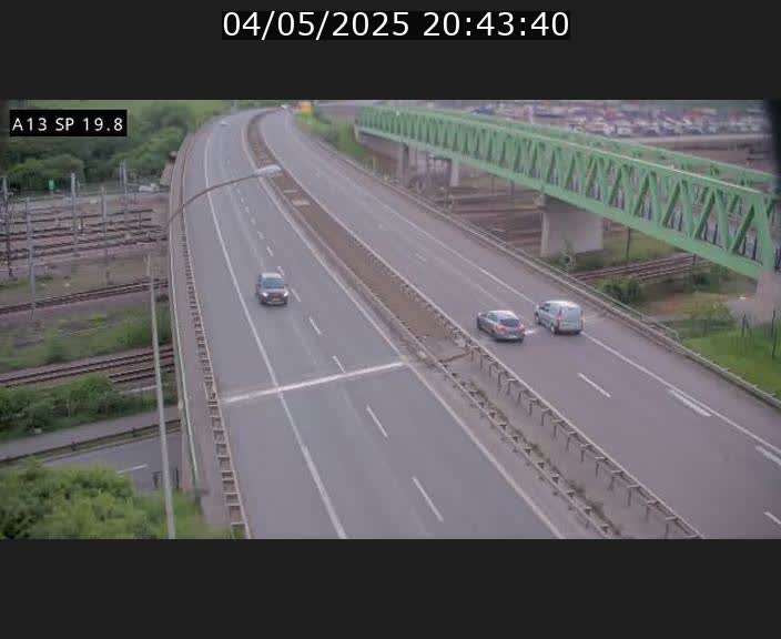 Traffic live webcam Luxembourg Croix de Bettembourg - A13 direction Esch-sur-Alzette - BK 19.8