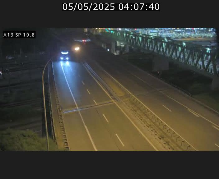 Traffic live webcam Luxembourg Croix de Bettembourg - A13 direction Esch-sur-Alzette - BK 19.8