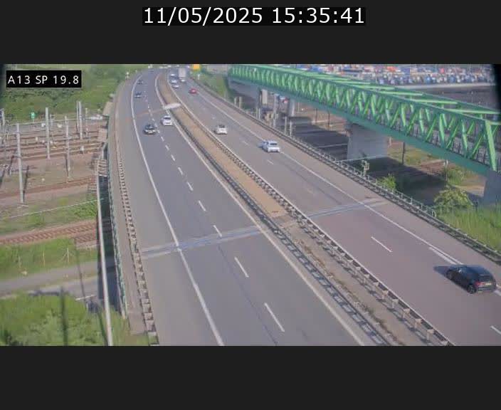 Traffic live webcam Luxembourg Croix de Bettembourg - A13 direction Esch-sur-Alzette - BK 19.8