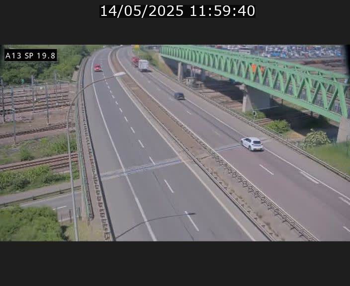 Traffic live webcam Luxembourg Croix de Bettembourg - A13 direction Esch-sur-Alzette - BK 19.8