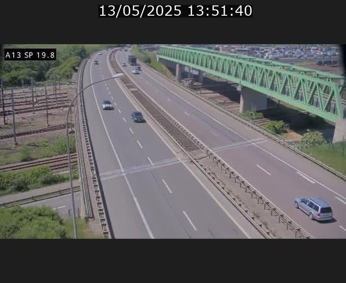 Traffic live webcam Luxembourg Croix de Bettembourg - A13 direction Esch-sur-Alzette - BK 19.8