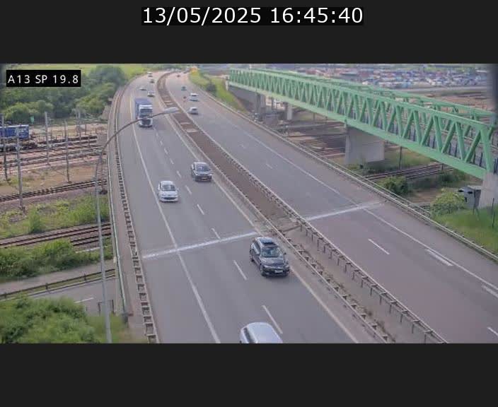 Traffic live webcam Luxembourg Croix de Bettembourg - A13 direction Esch-sur-Alzette - BK 19.8