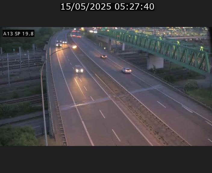 Traffic live webcam Luxembourg Croix de Bettembourg - A13 direction Esch-sur-Alzette - BK 19.8
