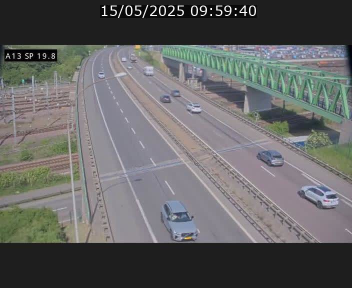 Traffic live webcam Luxembourg Croix de Bettembourg - A13 direction Esch-sur-Alzette - BK 19.8