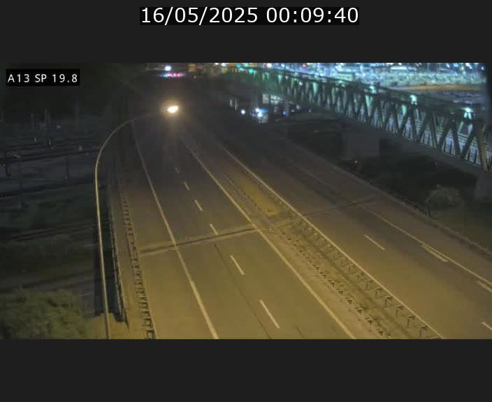 Traffic live webcam Luxembourg Croix de Bettembourg - A13 direction Esch-sur-Alzette - BK 19.8