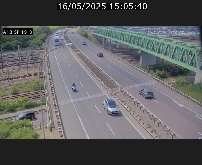 Traffic live webcam Luxembourg Croix de Bettembourg - A13 direction Esch-sur-Alzette - BK 19.8