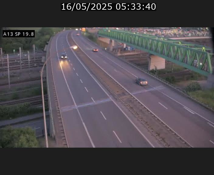 Traffic live webcam Luxembourg Croix de Bettembourg - A13 direction Esch-sur-Alzette - BK 19.8