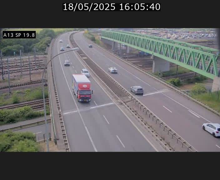 Traffic live webcam Luxembourg Croix de Bettembourg - A13 direction Esch-sur-Alzette - BK 19.8