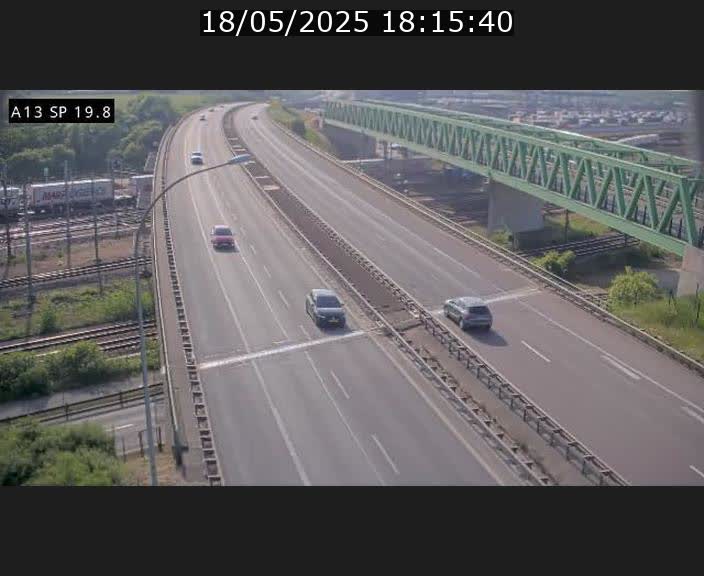 Traffic live webcam Luxembourg Croix de Bettembourg - A13 direction Esch-sur-Alzette - BK 19.8