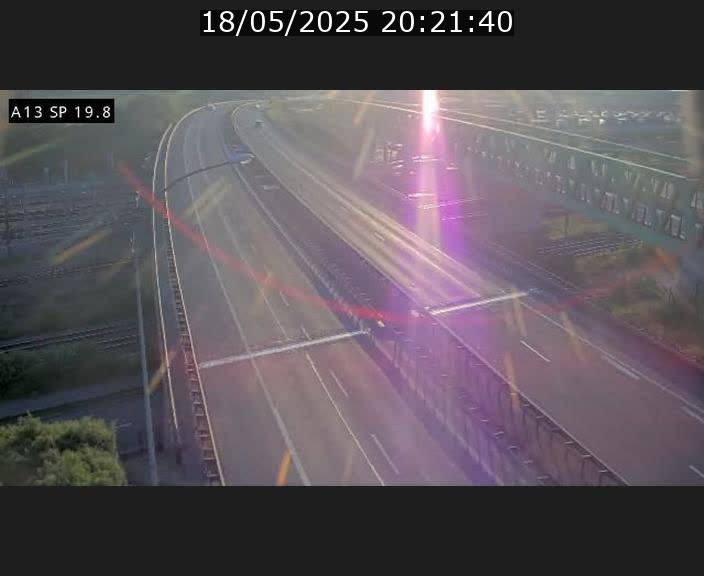 Traffic live webcam Luxembourg Croix de Bettembourg - A13 direction Esch-sur-Alzette - BK 19.8