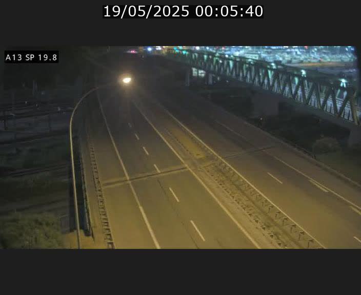 Traffic live webcam Luxembourg Croix de Bettembourg - A13 direction Esch-sur-Alzette - BK 19.8