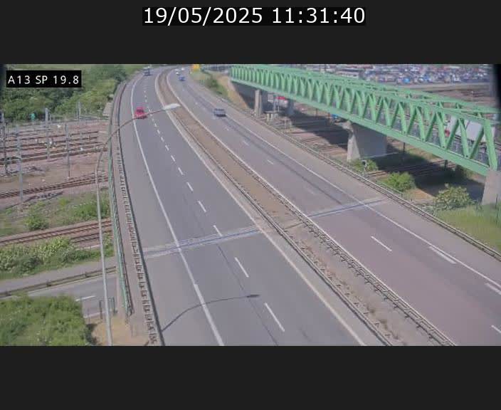 Traffic live webcam Luxembourg Croix de Bettembourg - A13 direction Esch-sur-Alzette - BK 19.8