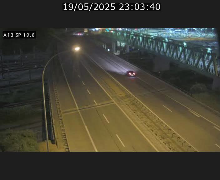 Traffic live webcam Luxembourg Croix de Bettembourg - A13 direction Esch-sur-Alzette - BK 19.8