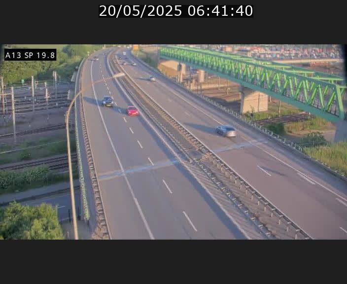 Traffic live webcam Luxembourg Croix de Bettembourg - A13 direction Esch-sur-Alzette - BK 19.8