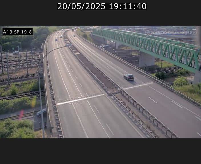Traffic live webcam Luxembourg Croix de Bettembourg - A13 direction Esch-sur-Alzette - BK 19.8