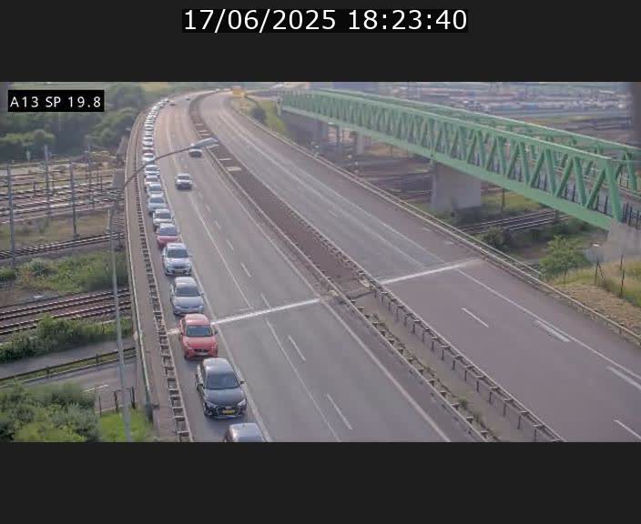 Traffic live webcam Luxembourg Croix de Bettembourg - A13 direction Esch-sur-Alzette - BK 19.8
