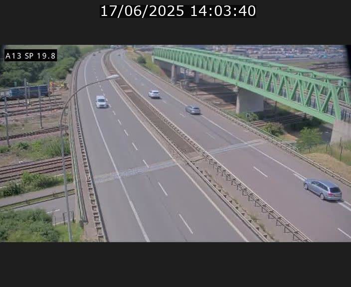 Traffic live webcam Luxembourg Croix de Bettembourg - A13 direction Esch-sur-Alzette - BK 19.8