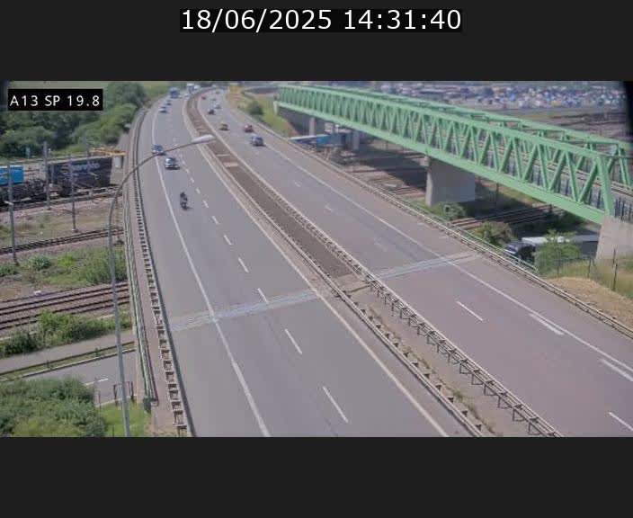 Traffic live webcam Luxembourg Croix de Bettembourg - A13 direction Esch-sur-Alzette - BK 19.8
