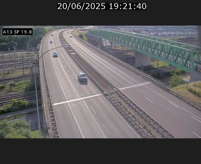 Traffic live webcam Luxembourg Croix de Bettembourg - A13 direction Esch-sur-Alzette - BK 19.8